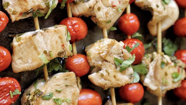 How To Make Honey Lime Chicken and Tomato Skewers - Real Plans