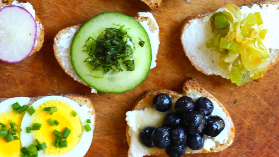 Ricotta Crostini Party - Real Plans